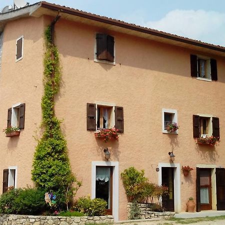 Agriturismo La Part サン・ゼーノ・ディ・モンターニャ エクステリア 写真
