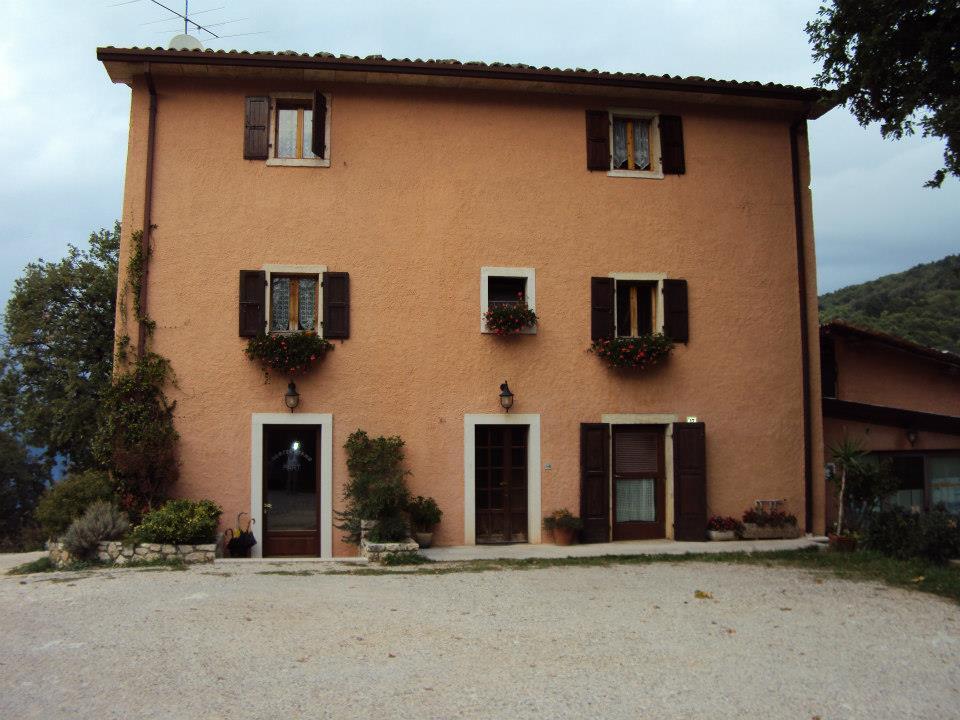 Agriturismo La Part サン・ゼーノ・ディ・モンターニャ エクステリア 写真